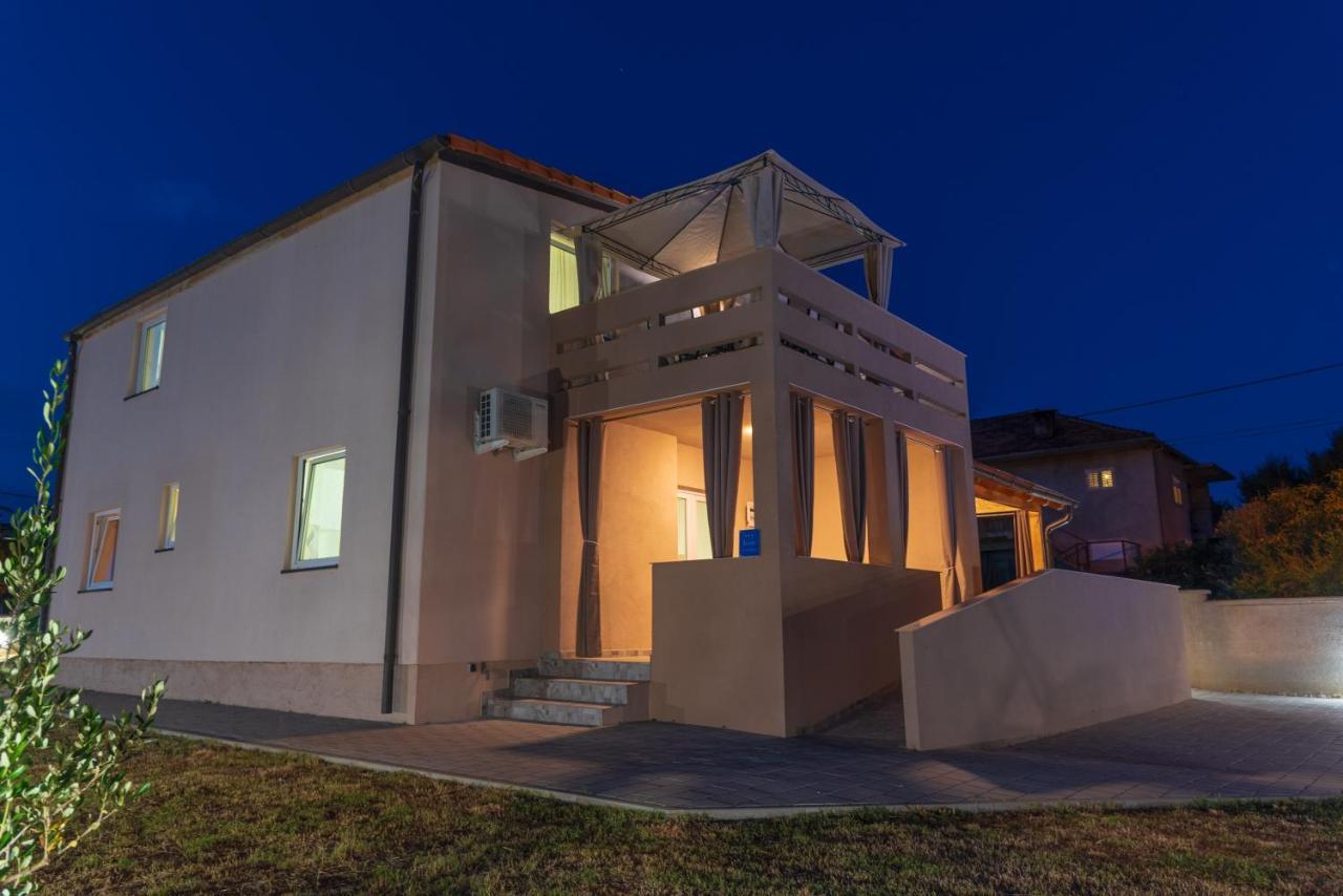 Apartmani Krzak Нін Екстер'єр фото