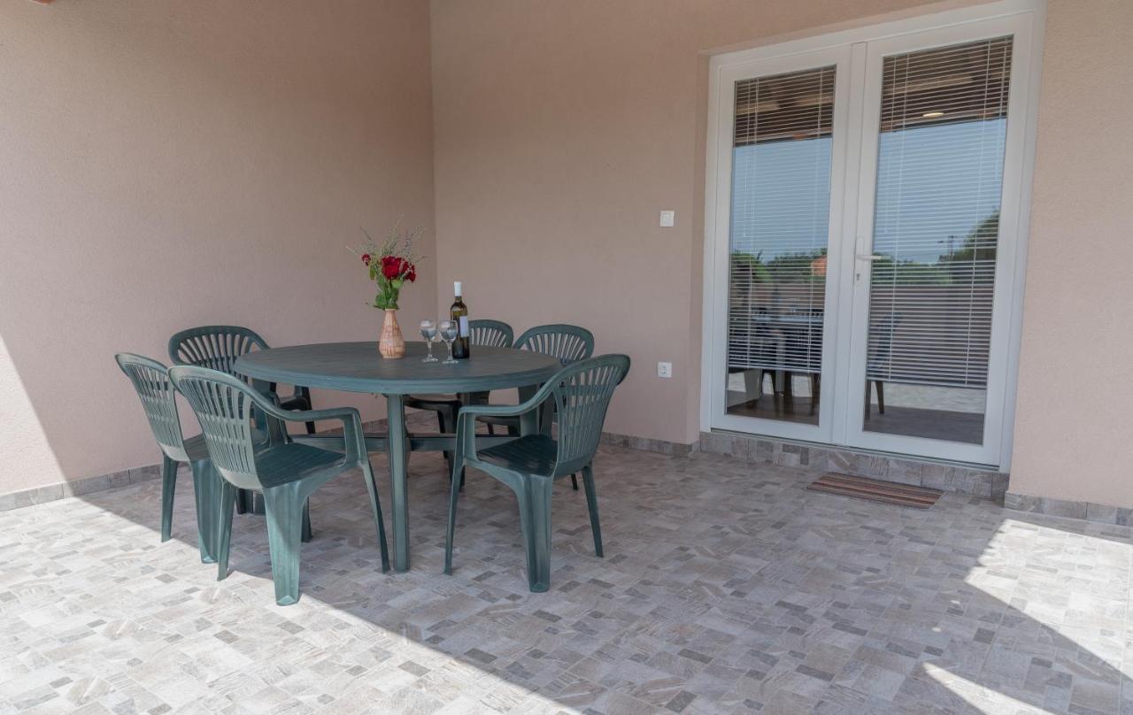 Apartmani Krzak Нін Екстер'єр фото