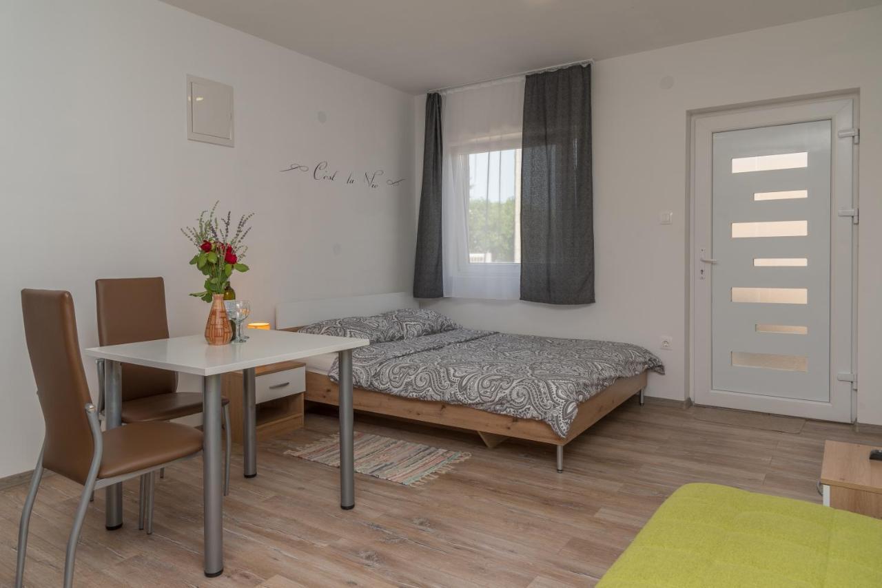 Apartmani Krzak Нін Екстер'єр фото