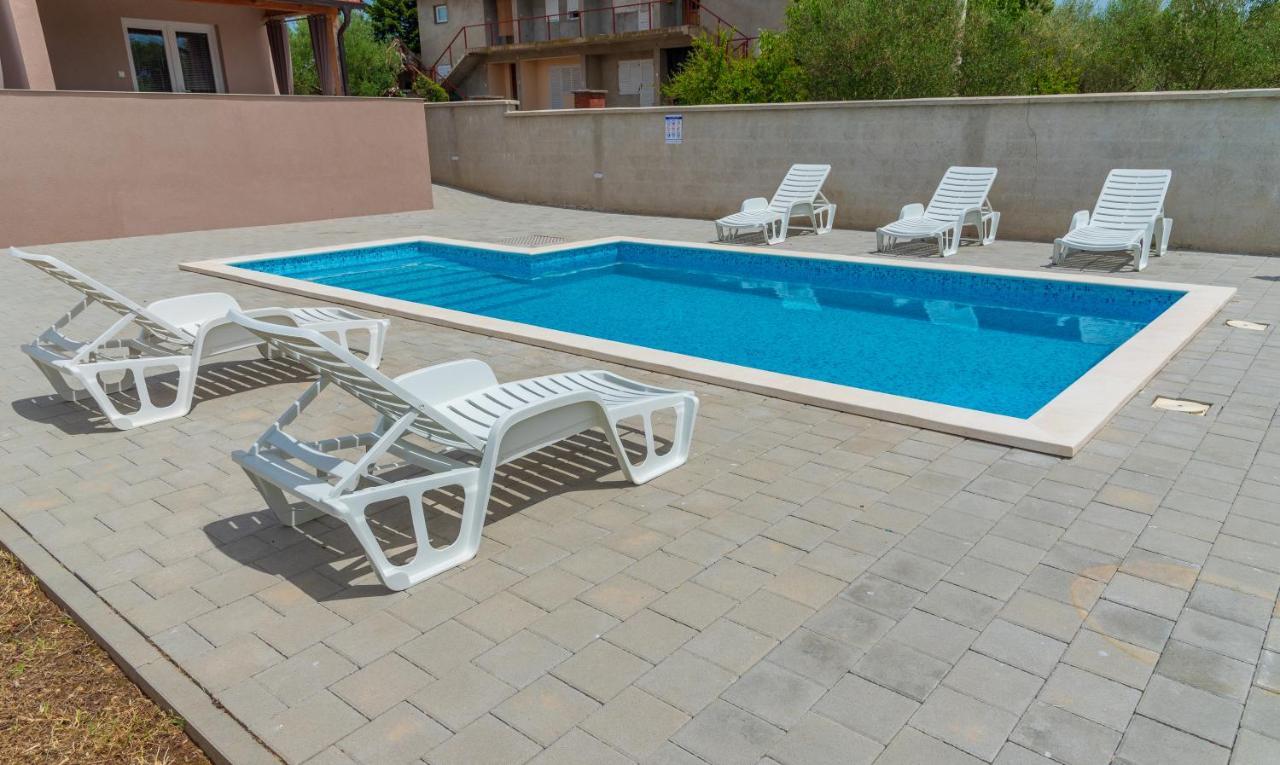 Apartmani Krzak Нін Екстер'єр фото