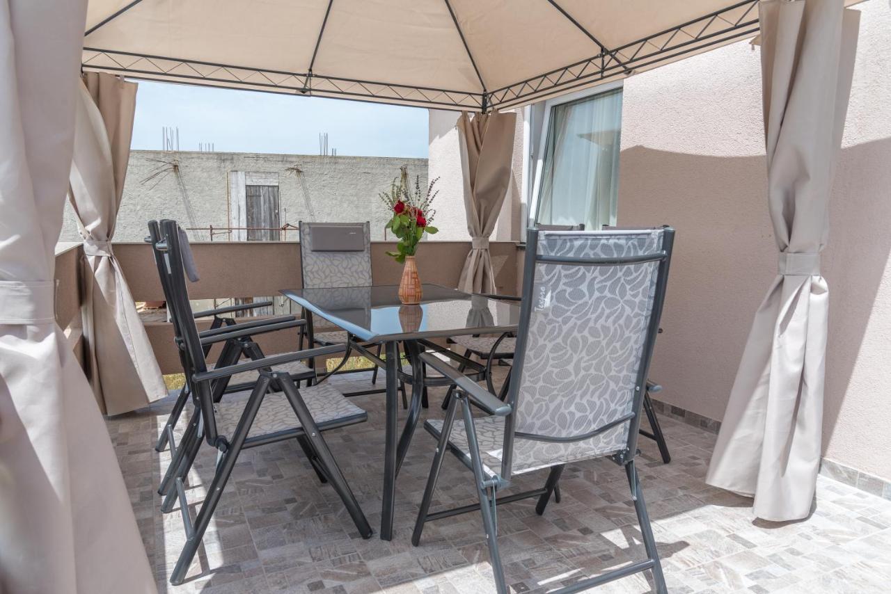 Apartmani Krzak Нін Екстер'єр фото