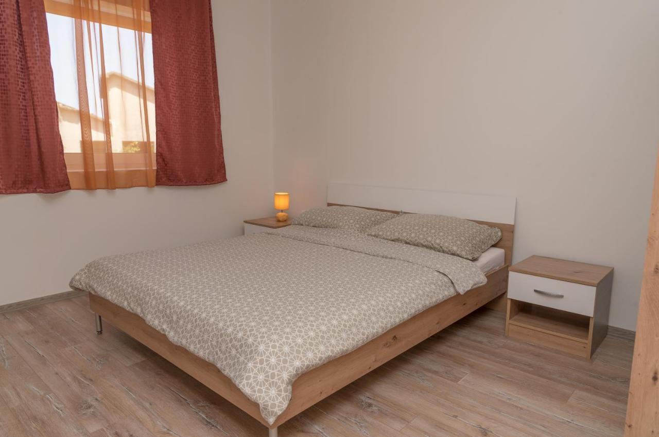 Apartmani Krzak Нін Екстер'єр фото